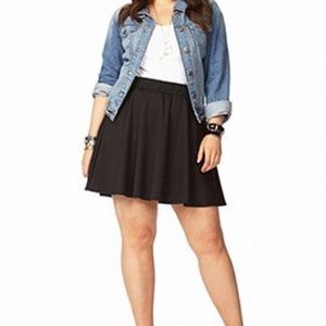 black skater skirt (plus size)